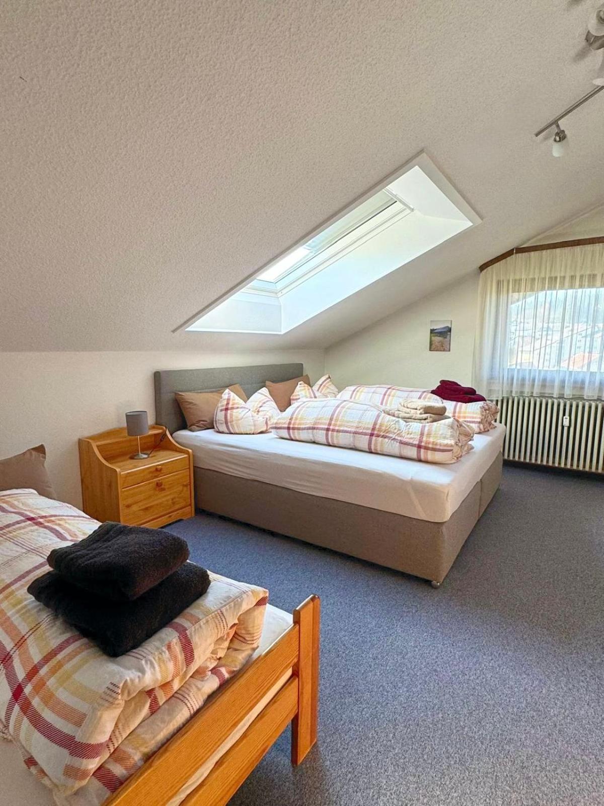 Ferienhaus-Schönwald im Herzen des Schwarzwaldes 2-Zimmer-Maisonette-Wohnung mit Balkon App 12 Exterior foto